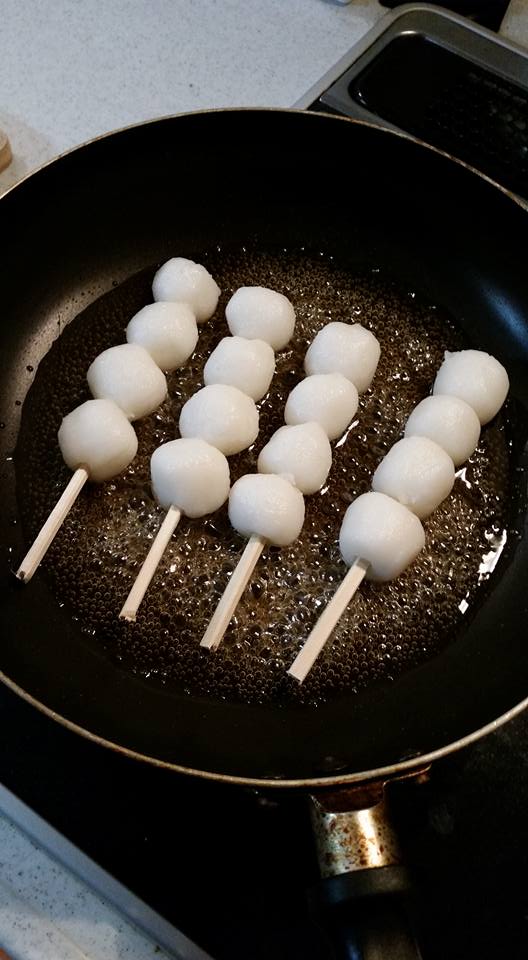 Making your very own dango, easy! - VOYAPON