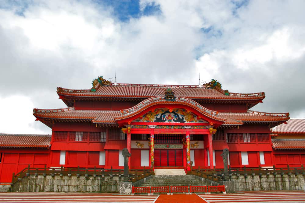 Shuri Jo Castle Strolling Around In The Past Okinawa Voyapon