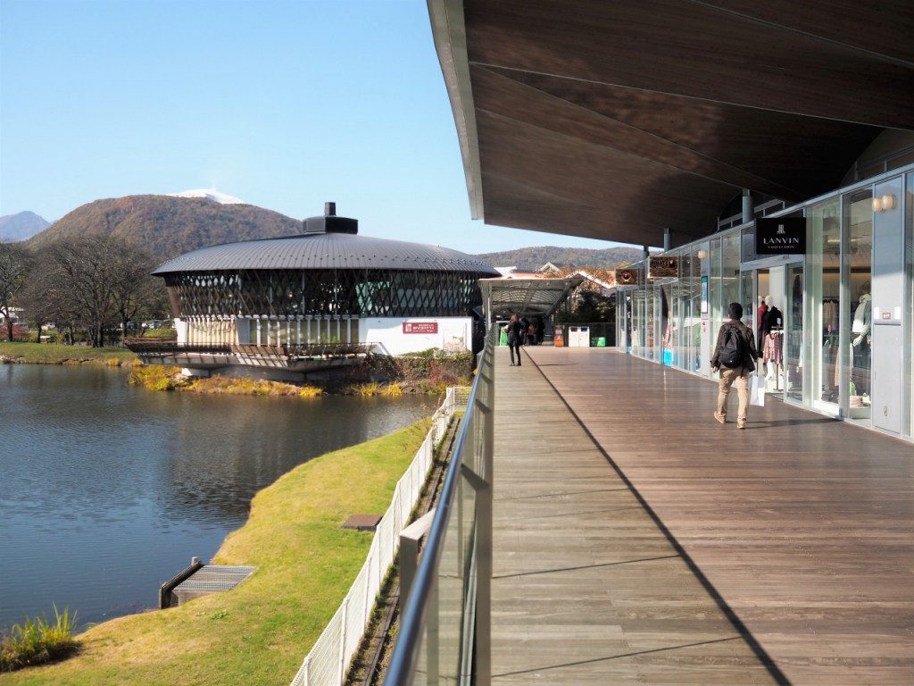 Shopping im Karuizawa Prince Shopping Plaza