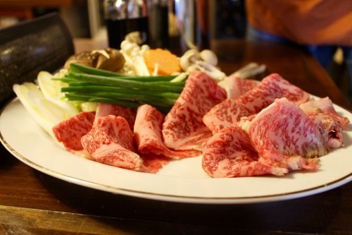 Murakami Rindfleisch, Niigata, Wagyu, Sukiyaki und lokale Spezialitäten.