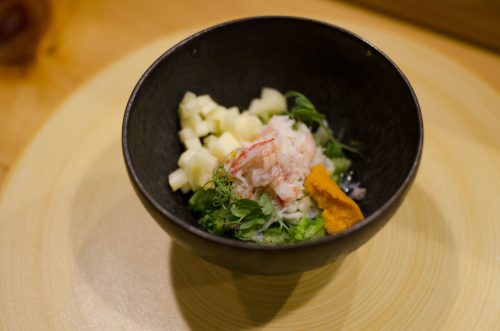 Die Wiedergeburt von Fukushima: Neueröffnung des J-Village und ein Spitzenrestaurant mit lokalen Zutaten, Japan.