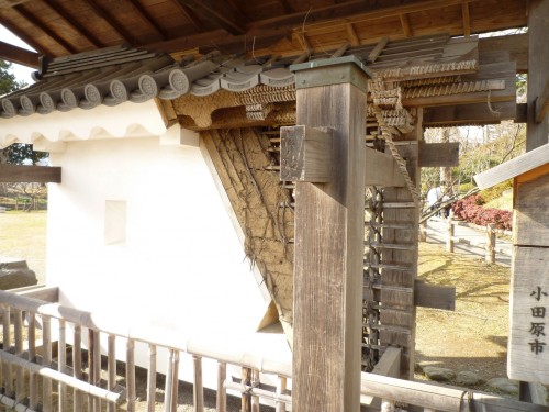 Pieza de madera en la estructura del castillo de Odawara, Japón
