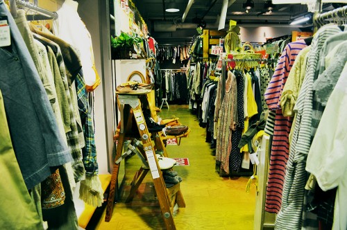 Tienda de ropa vintage nueva y de segunda mano en Hiroshima