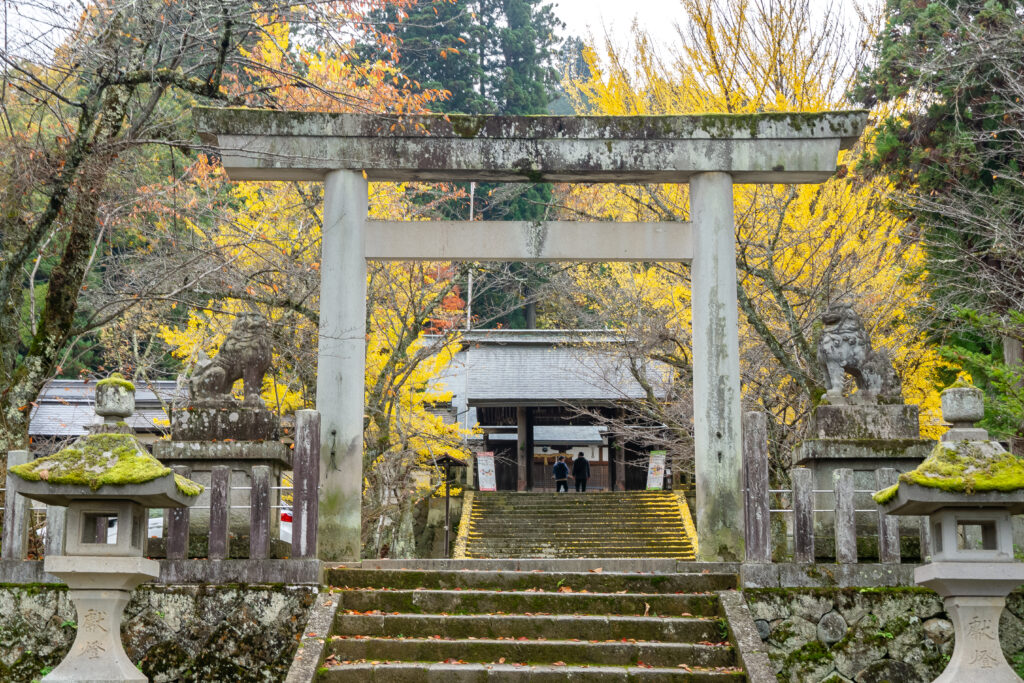 El Santuario Hida Gokoku