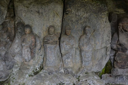 Budas en piedra de Usuki.