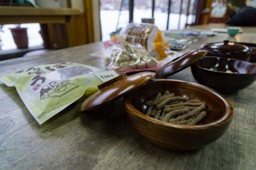 Cuencos de madera en Rokuro Zaiku no Yamaichi. 