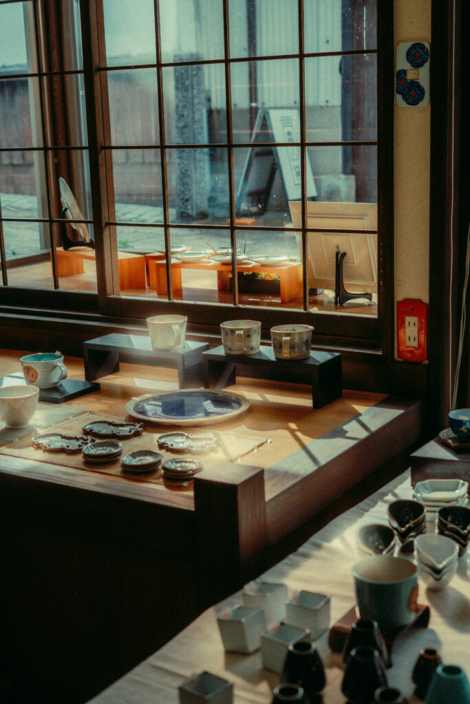 Una tienda de cerámica