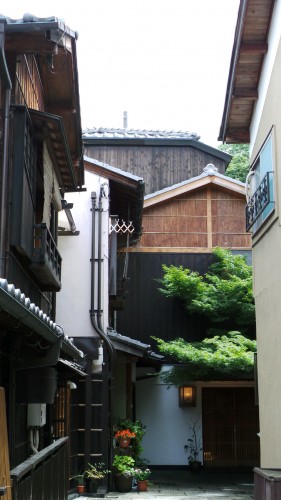 Petite boutique traditionnelle dans le quartier d'Higashiyama  à Kyoto