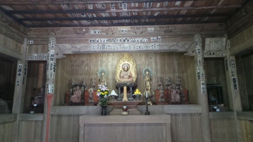 Intérieur d'un des édifices du temple Kaizo-ji