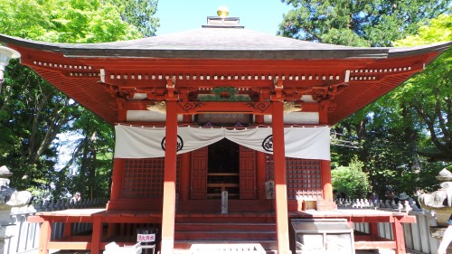 Bâtiment Yakuo-in Daishi-do du temple Yakuo-in au mont Takao
