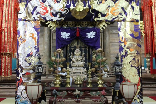 Le temple de Nakayama est un temple bouddhiste situé à Wakasa Takahama