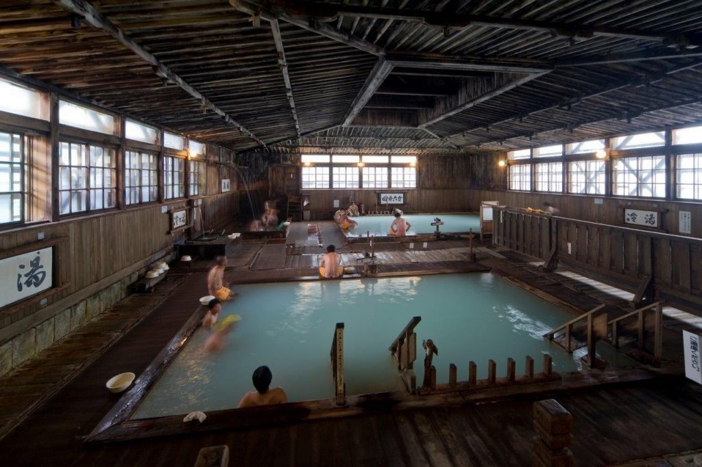Sukayu Onsen et son bain aux mille personnes à Aomori