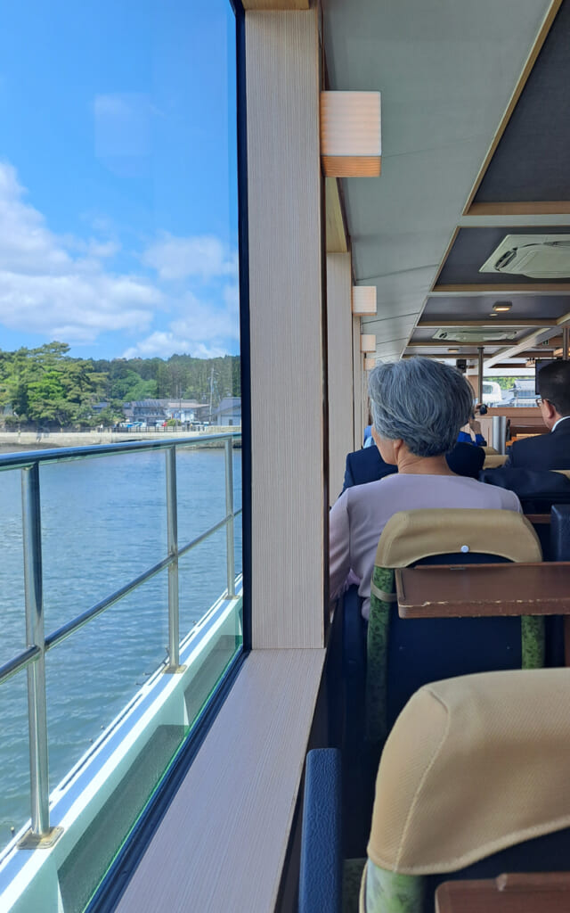Tour en bateau sur la baie