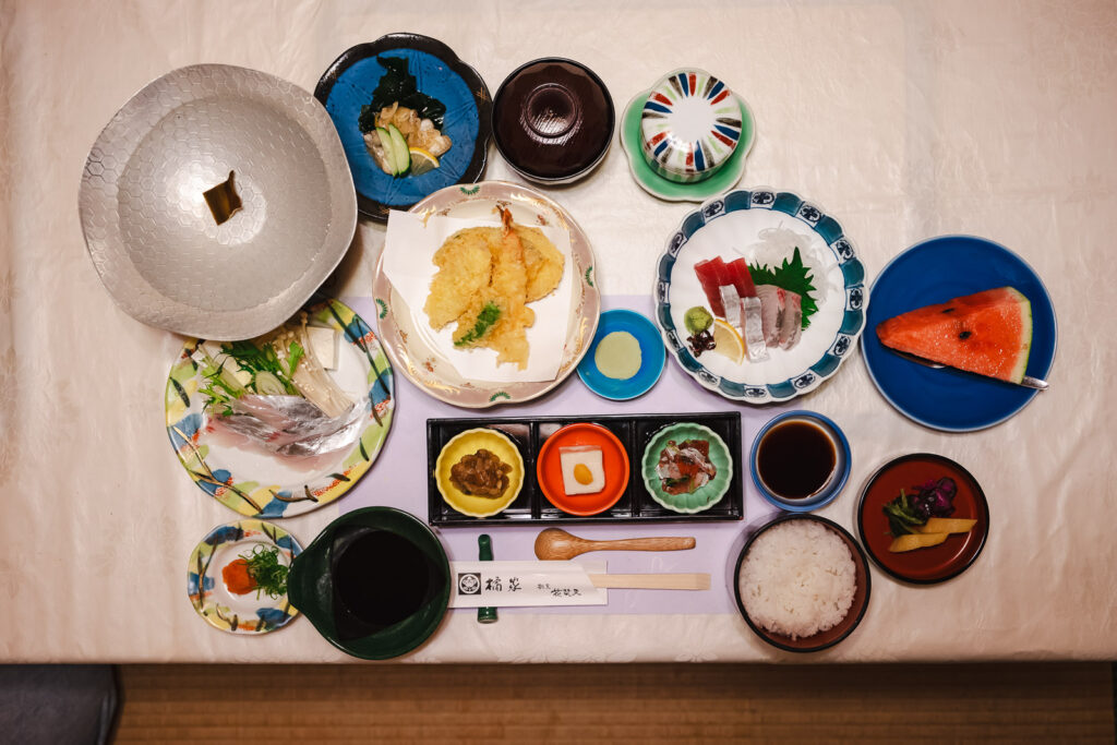 Déjeuner dans un ryokan