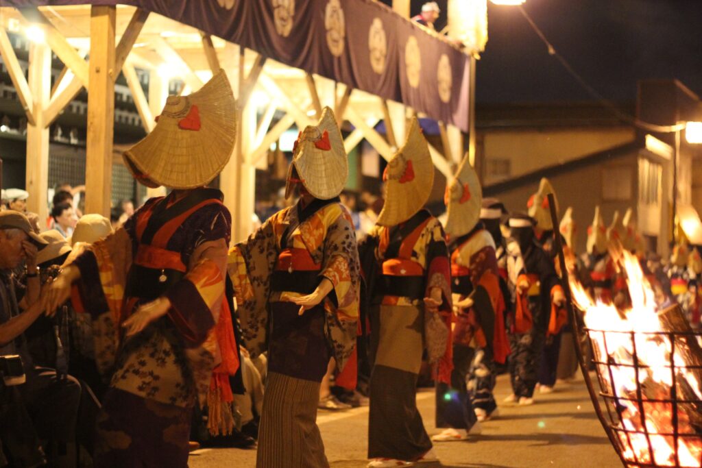Festivals d'Akita : Nishimonai Bon Odori