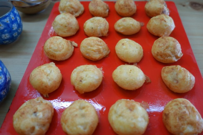 Izumiya (泉屋) akashiyaki takoyaki dumplings
