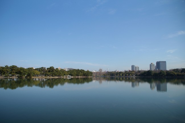 The Fukuoka favorite Ohori Park was modeled after West Lake for its green garden, reflective lake panorama