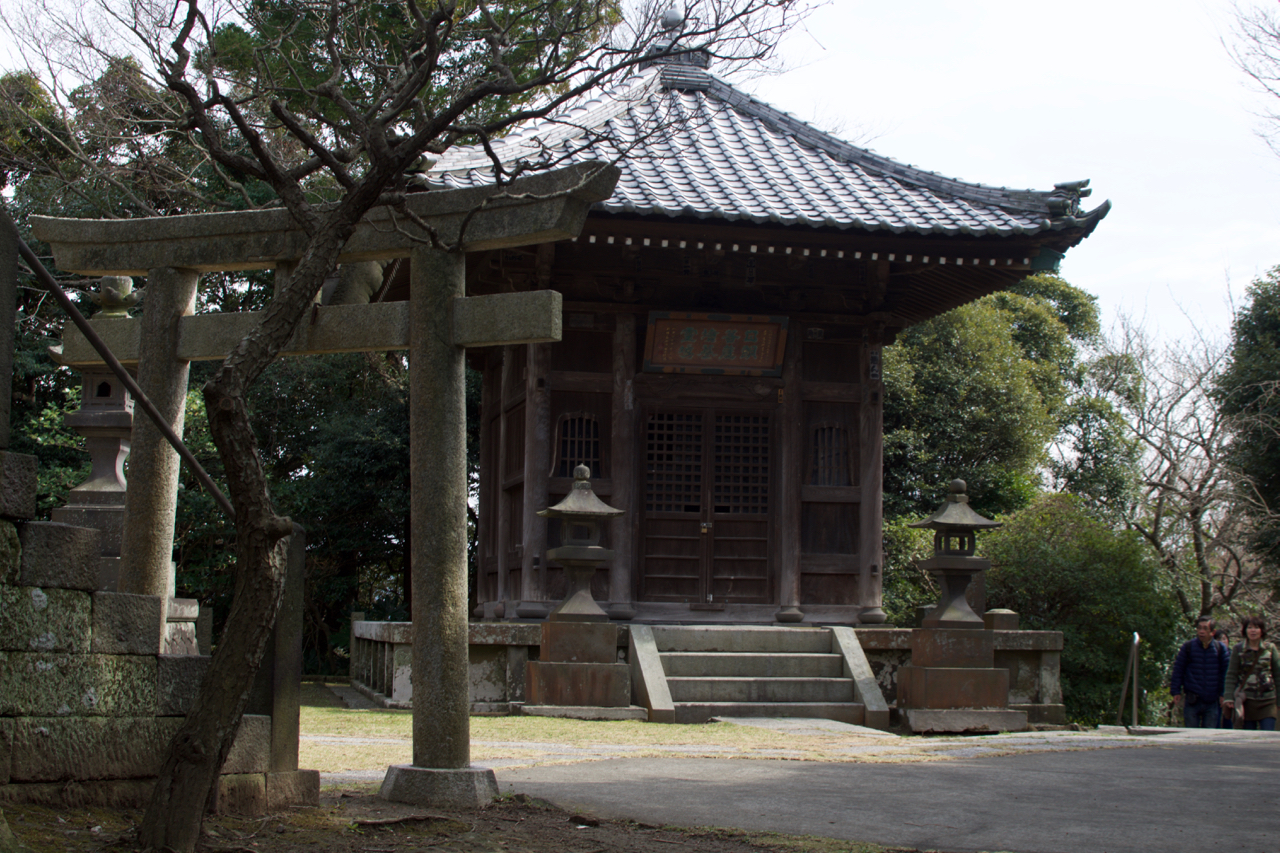 Hossho-ji temple, den of the raven in Zushi