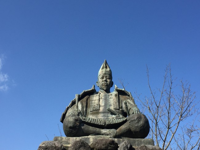 Prominent Minamoto, man apart from nature wilds, Kamakura Daibutsu hiking trail