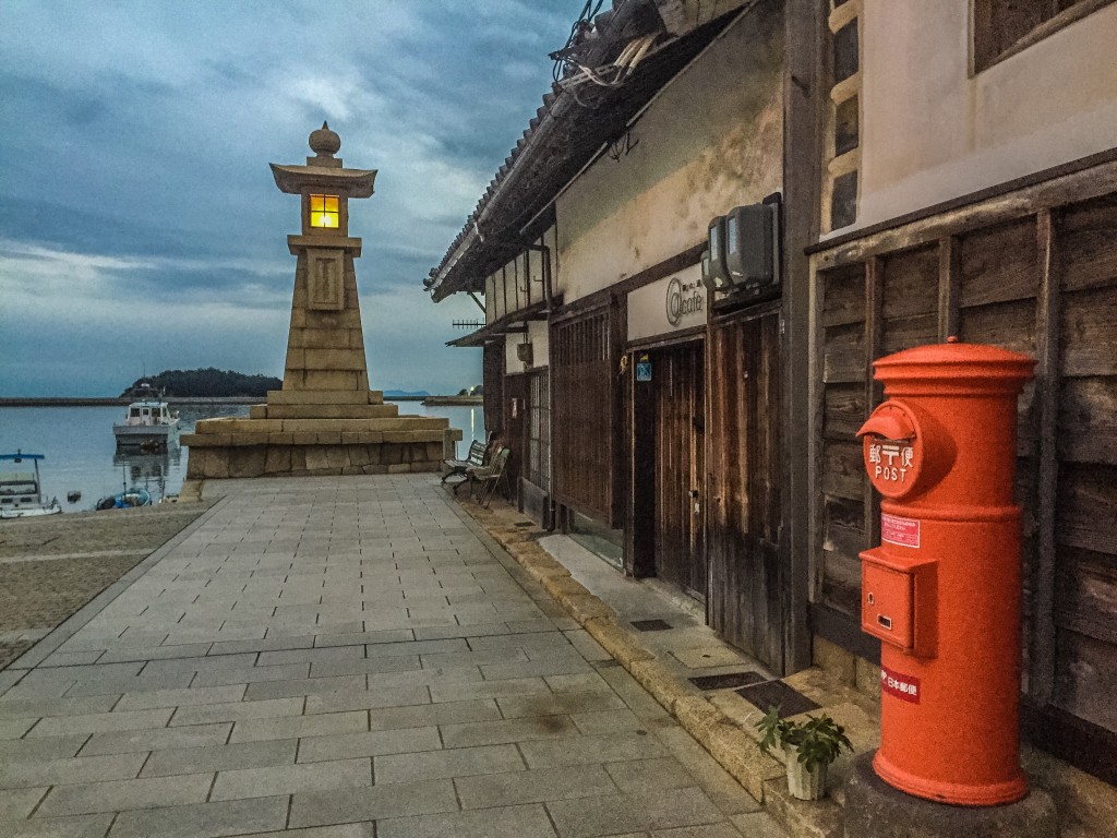 Tomonoura, the Port City of Spiced Sake and Street Cats