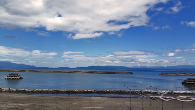 Hot springs and hot sand baths in summer?