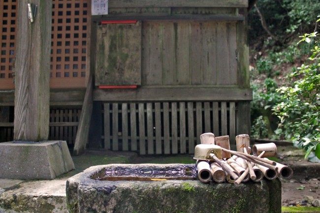 Cleansing water at Hananonamida shrine at Kinpo Mountain.
