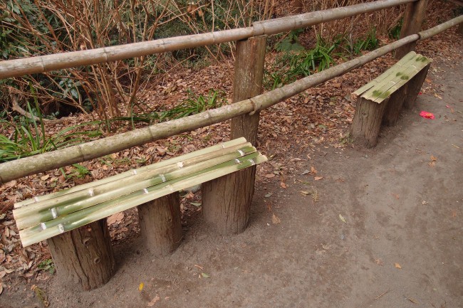 Bamboo bench by Daibutsu hiking course egress, Genjiyama park, Kamakura