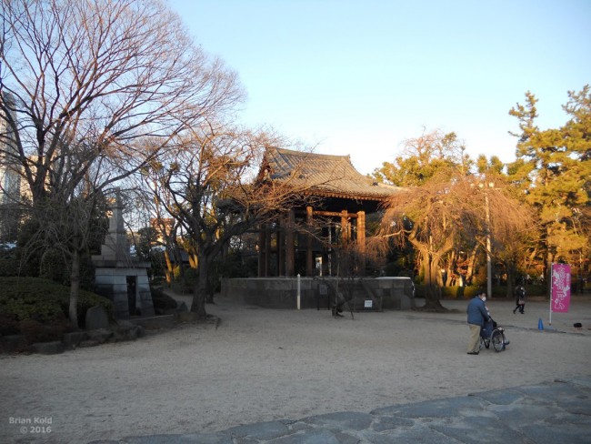 Zojoji temple grounds