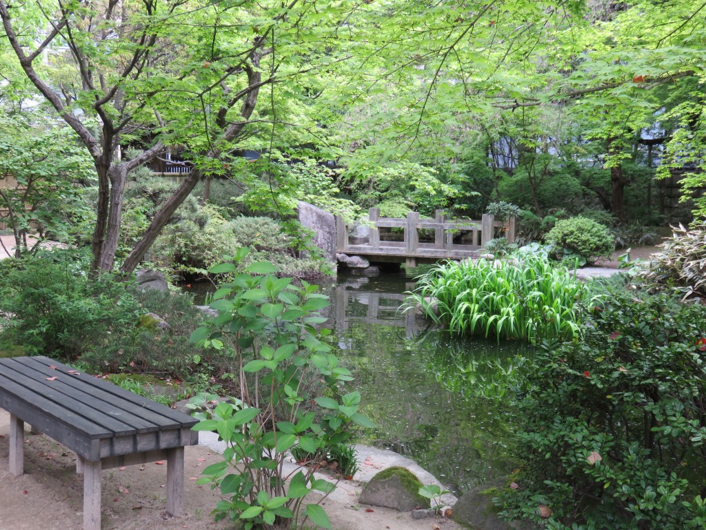 Relax in a traditional Japanese garden at Rakusuien!