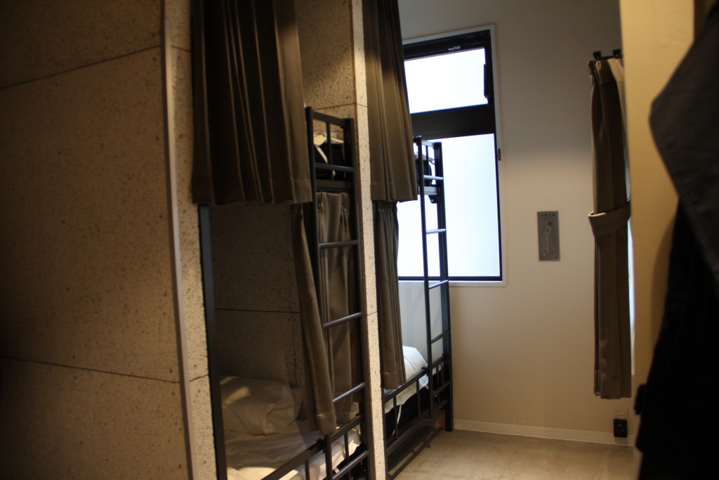 Oak Hostel accommodation in Asakusa are nearby popular tourist attractions, makign it convinient