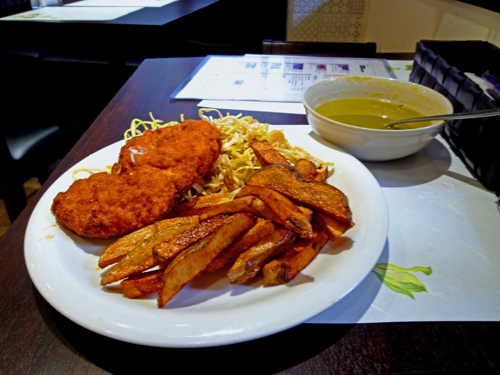 The first kosher restaurant in Tokyo