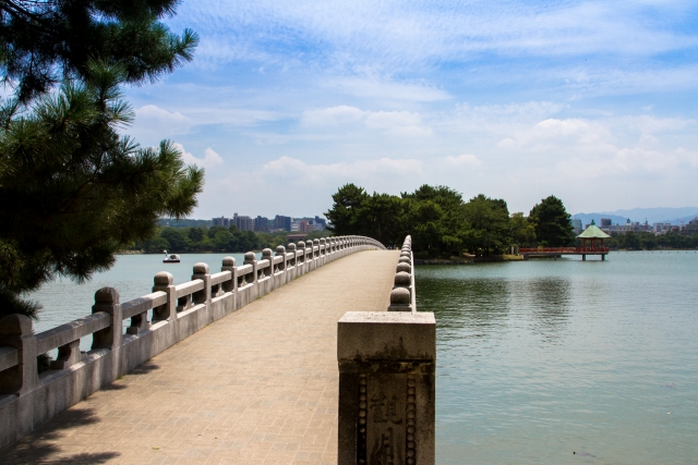 The Fukuoka favorite Ohori Park was modeled after West Lake's green garden, reflective lake panorama
