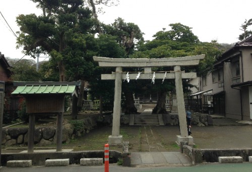A shrine along the Japanese rickshaw road towards Jufuku-ji Temple, Kamakura temple