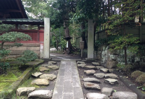 Alternative Japanese temple pathway into Jufuku-ji Temple, Kamakura