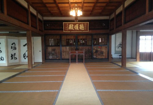 Peaceful temple in Kamakura: Kaizoji Temple