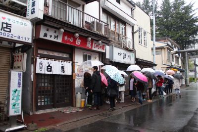 Line to eat at Pairon - A Popular Restaurant in Morioka