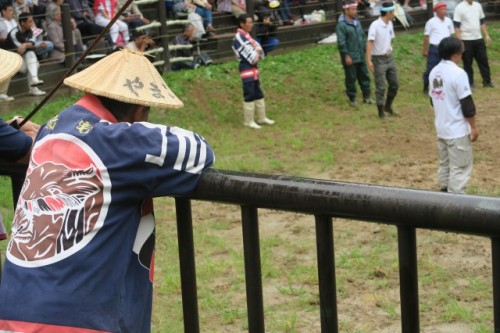 Yamakoshi locals are watching the game carefully.