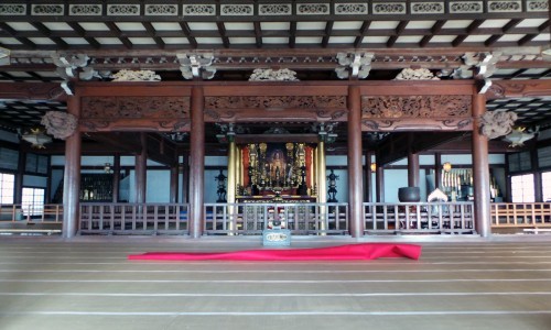 Beautiful buddha seated in Yugyo-ji temple