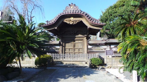 The Chūjaku-mon gate (registered "Important Cultural Property")
