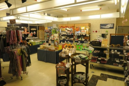 souvenir shop in Senami onsen ryokan