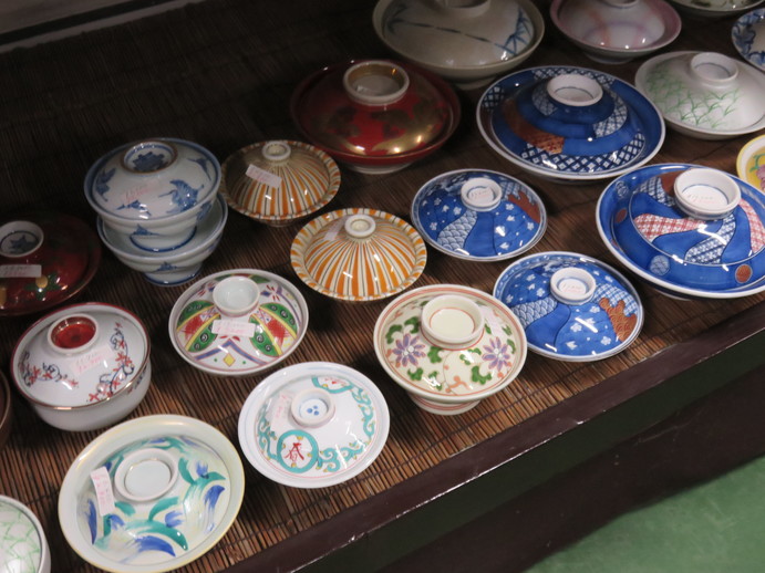 There are around one million visitors to this event where you can find reduced price Arita ceramics.