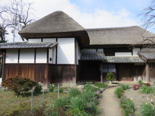 Hidden away behind the main street is an old samurai house called “Kyunoritake”.