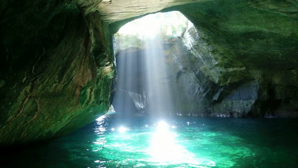 Izu Peninsula: Dogashima Blue Cave and Koganezaki Park