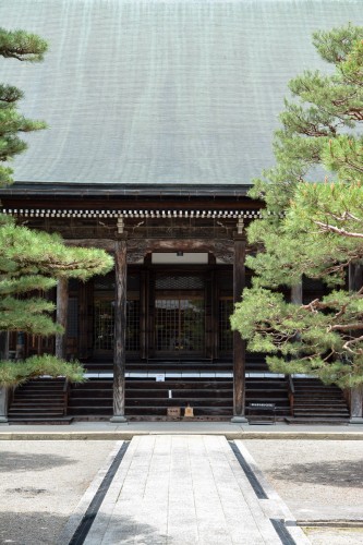 Shinshuji Temple was originally covered with gold leaf located in Hida Furukawa.