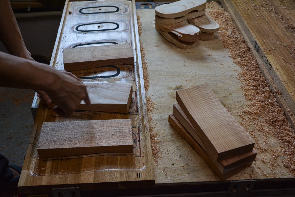 Hita is one of the three largest regions where the traditional method of making Geta has been maintained.