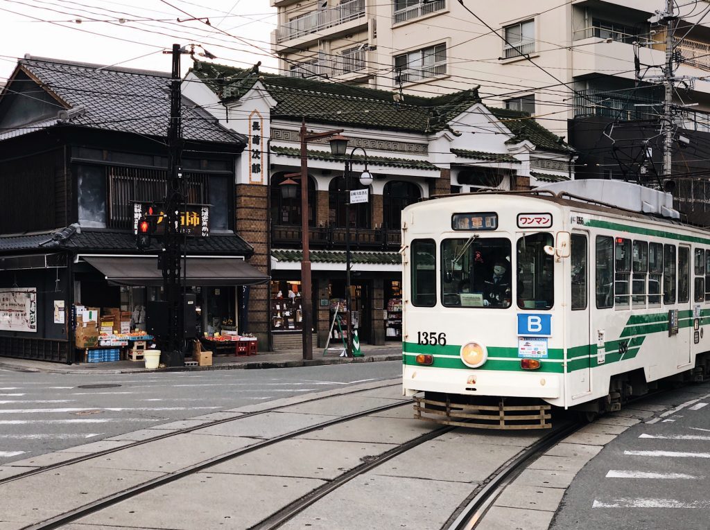 Explore Kumamoto’s Gastronomie at the Local Bars!