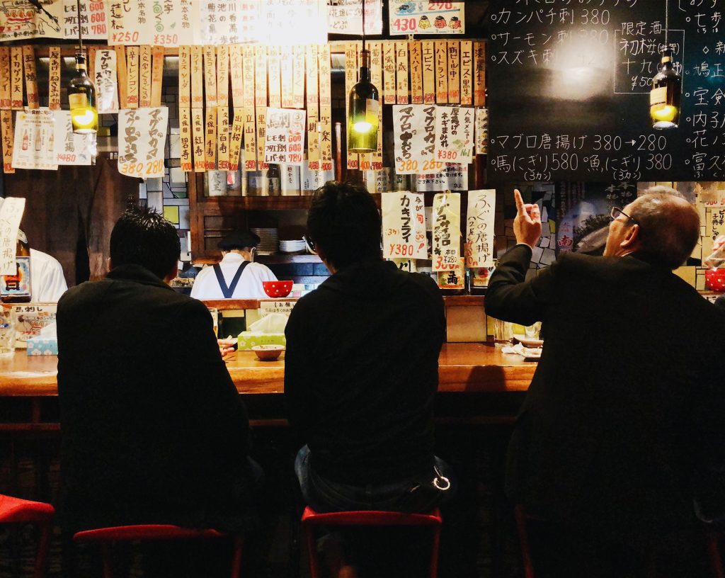 Explore Kumamoto's Gastronomie at the Local Bars!