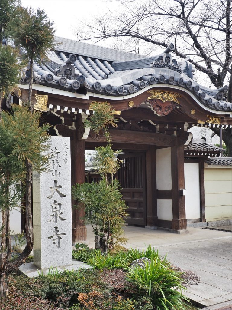 The door of a japanese temple in Tokyo