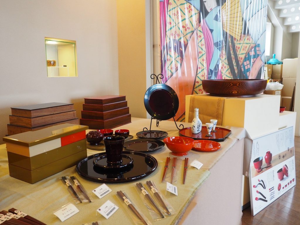 The Traditional Craft in Yuzawa: Kawatsura Lacquerware