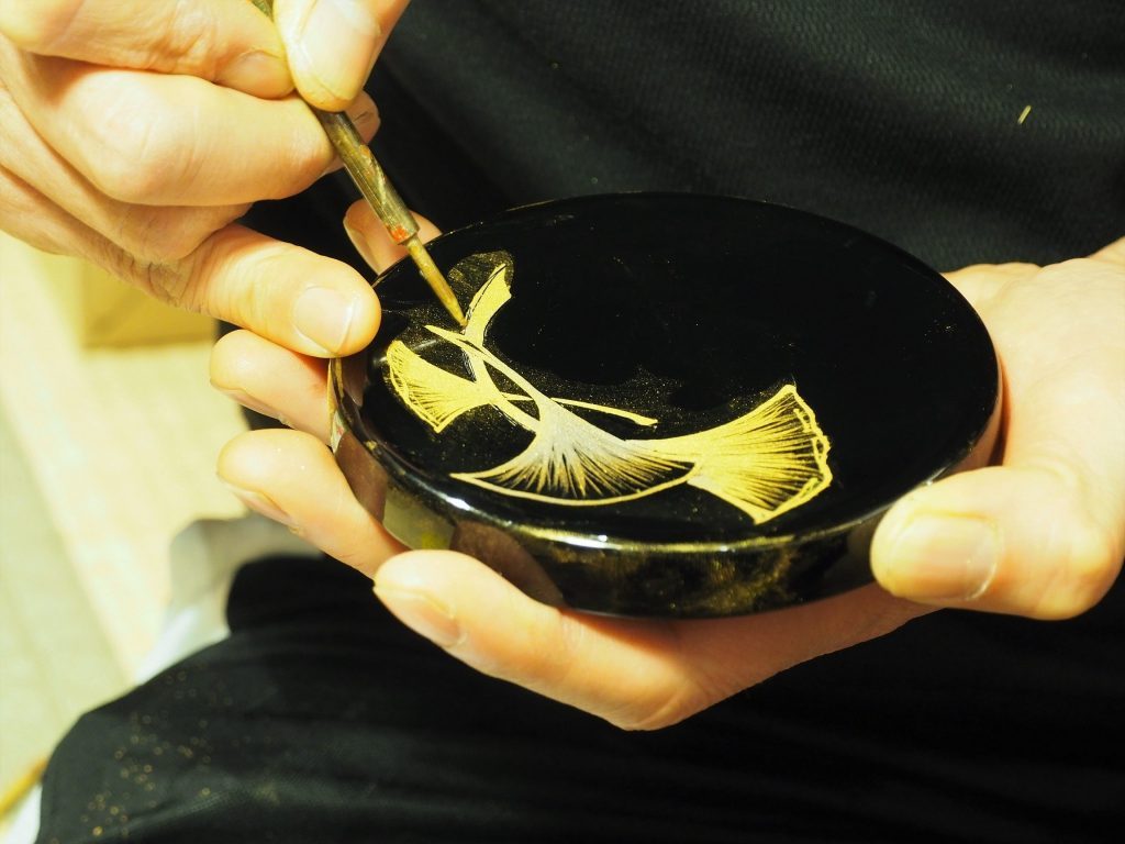 The Traditional Craft in Yuzawa: Kawatsura Lacquerware